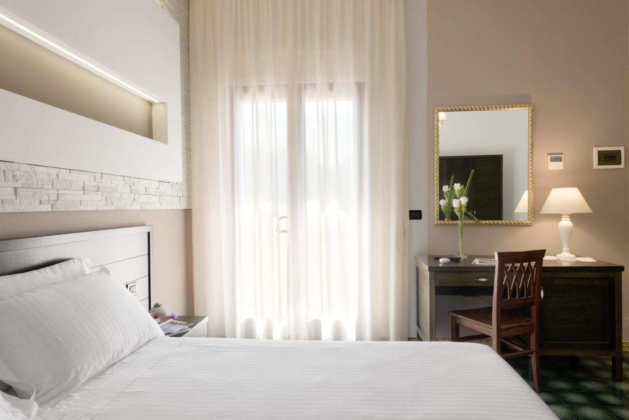 La Chiocciola Bed & Breakfast กาสตริญาโน เดล กาโป ภายนอก รูปภาพ