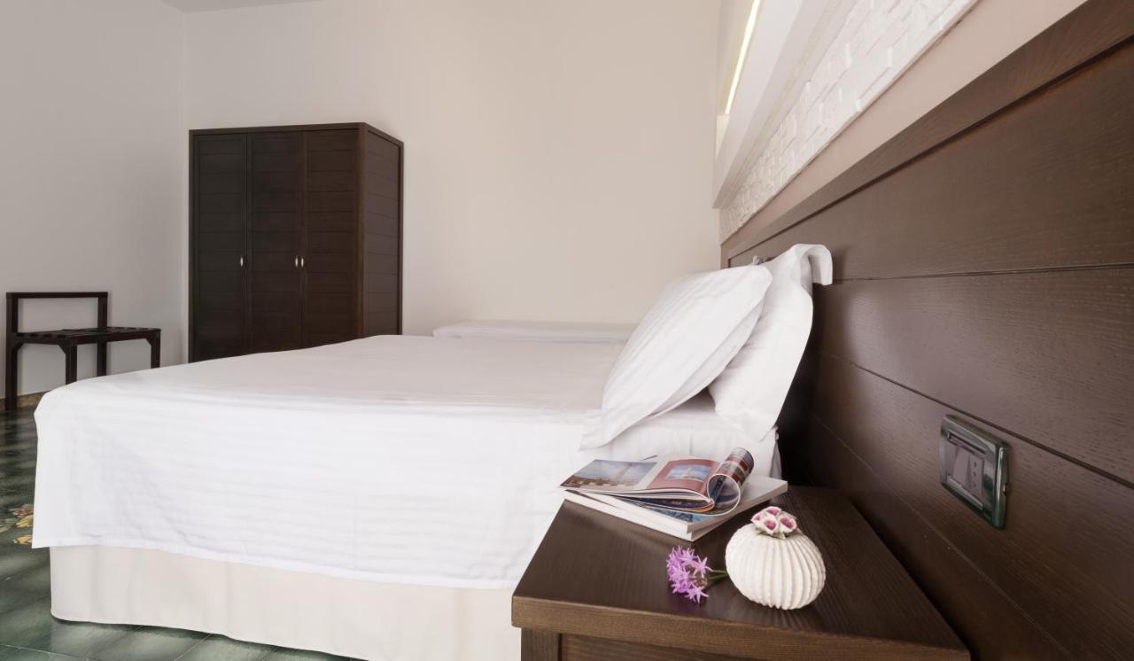 La Chiocciola Bed & Breakfast กาสตริญาโน เดล กาโป ภายนอก รูปภาพ