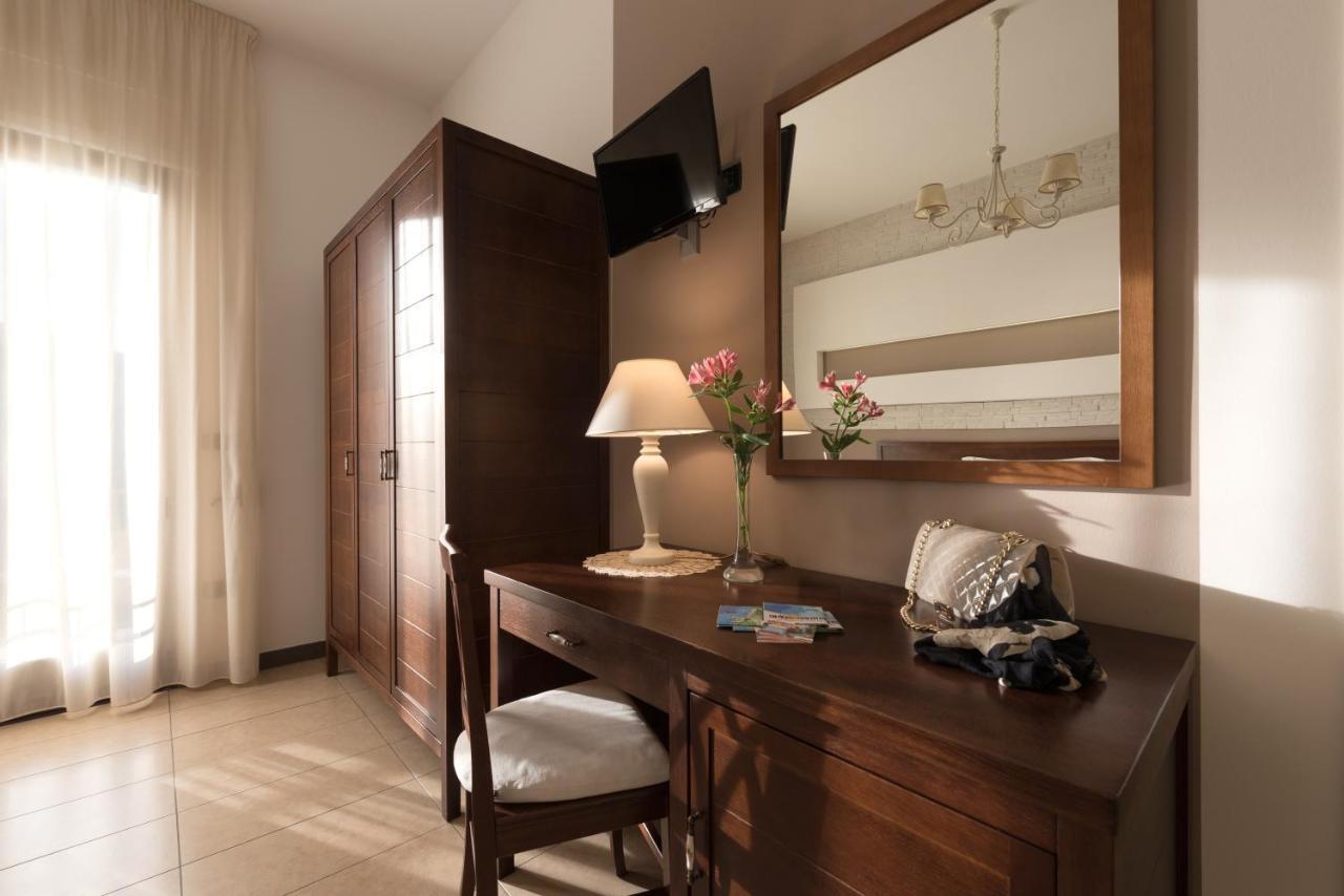 La Chiocciola Bed & Breakfast กาสตริญาโน เดล กาโป ภายนอก รูปภาพ