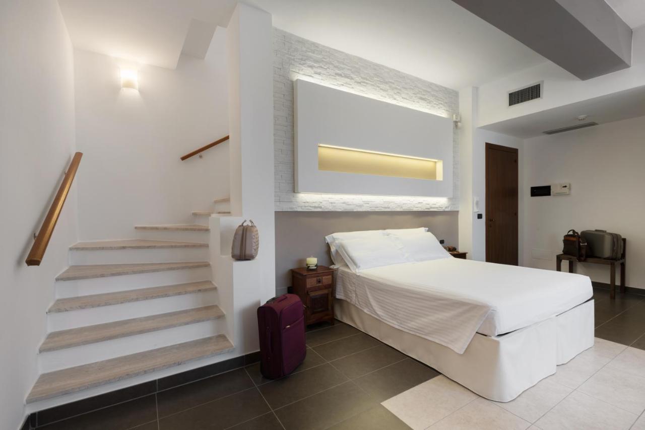 La Chiocciola Bed & Breakfast กาสตริญาโน เดล กาโป ภายนอก รูปภาพ