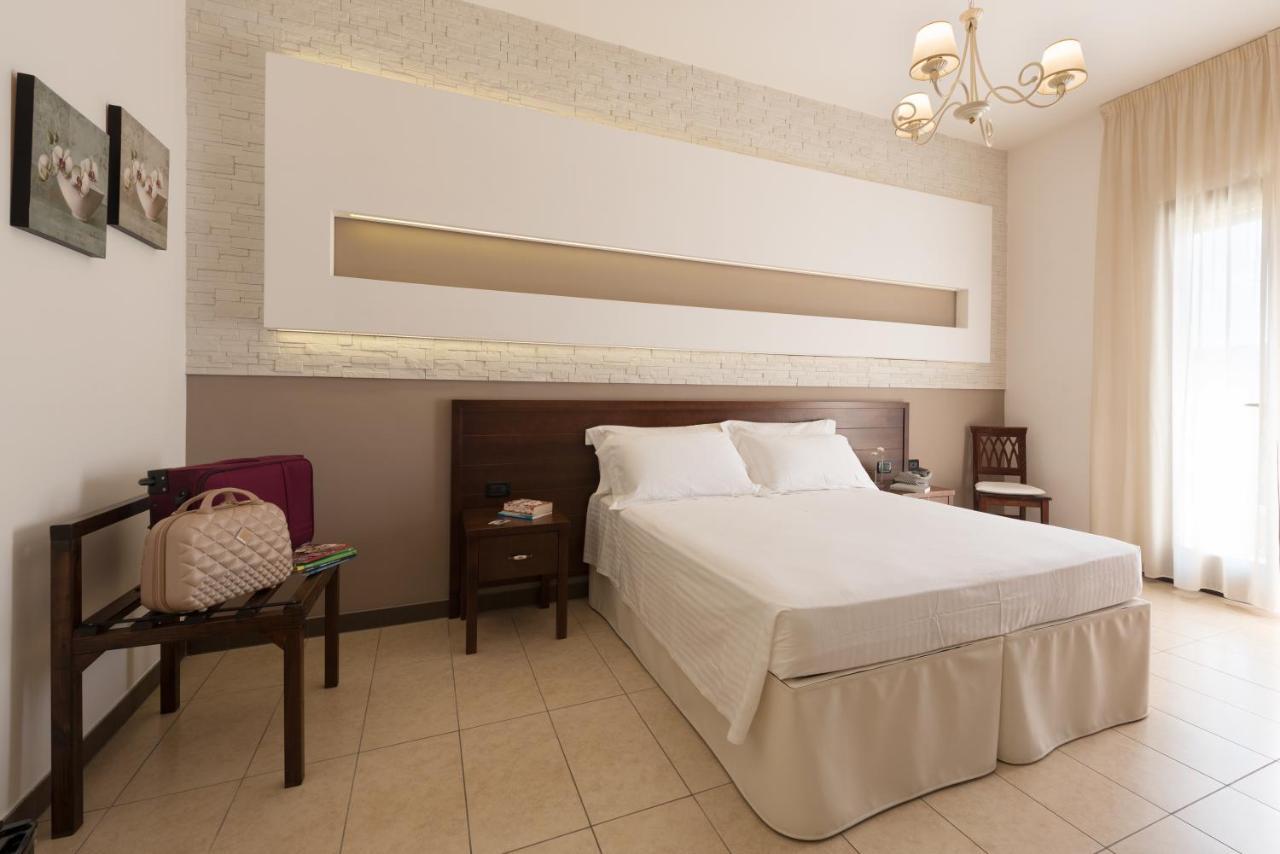 La Chiocciola Bed & Breakfast กาสตริญาโน เดล กาโป ภายนอก รูปภาพ